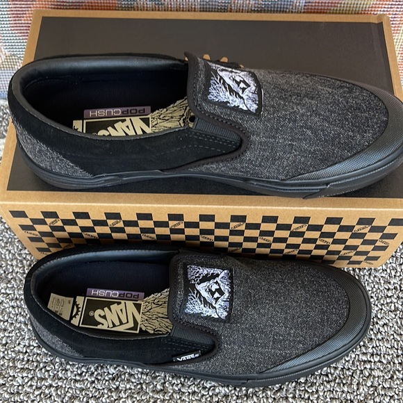 Vans Men’s Bmx Slip-On
Fast And Loose Black
VN0005V1BLA
Sneakers - Picture 3 of 16